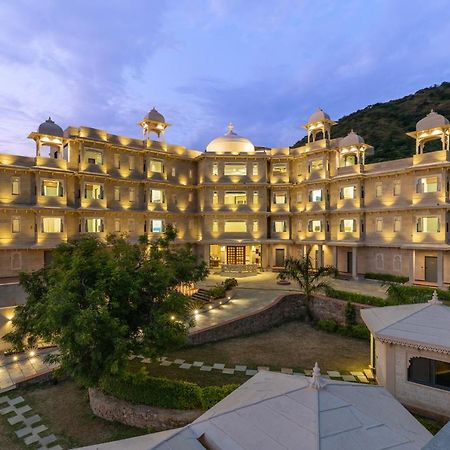 Traavista Aravali Mahal Hotel Удайпур Екстериор снимка