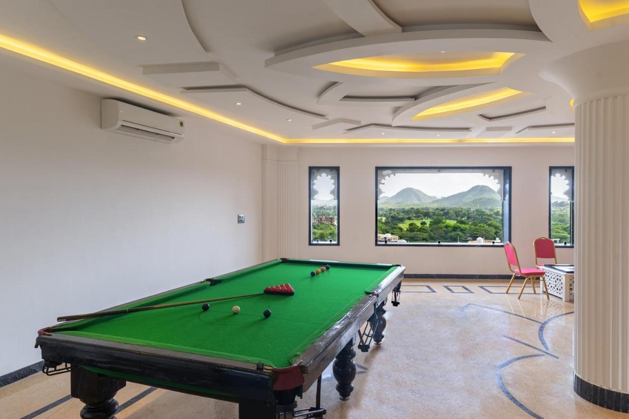 Traavista Aravali Mahal Hotel Удайпур Екстериор снимка