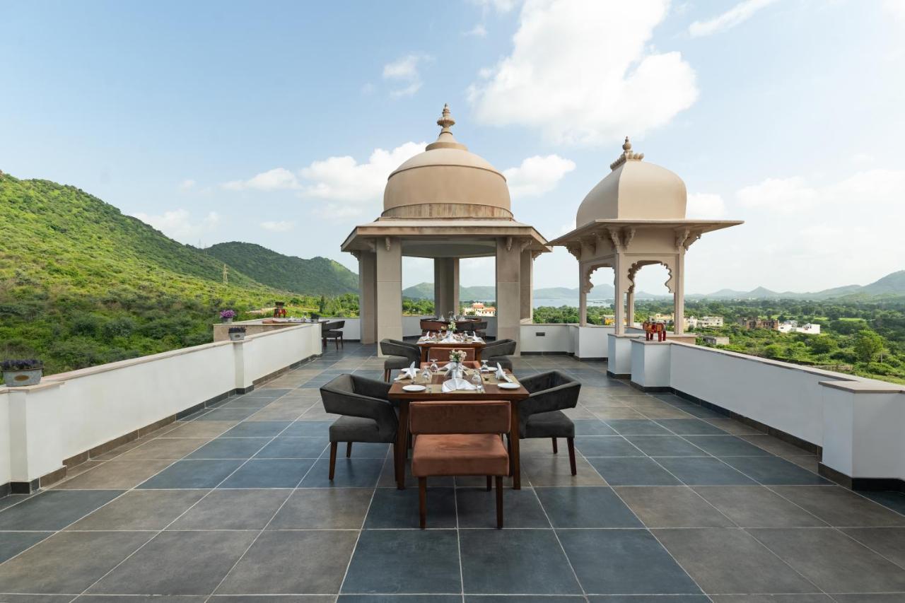 Traavista Aravali Mahal Hotel Удайпур Екстериор снимка