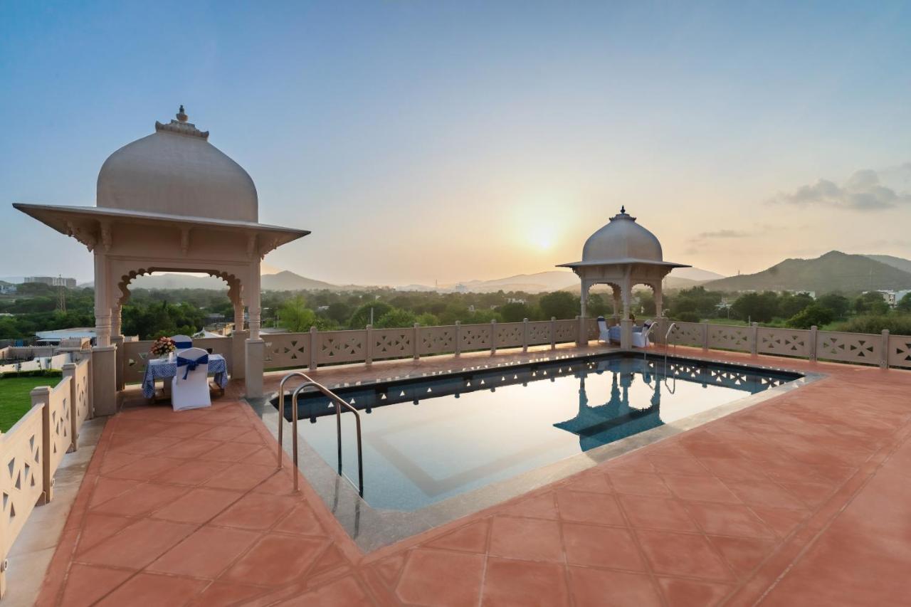 Traavista Aravali Mahal Hotel Удайпур Екстериор снимка