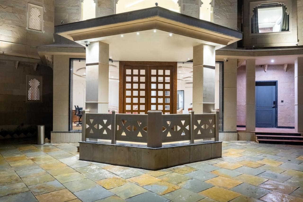 Traavista Aravali Mahal Hotel Удайпур Екстериор снимка