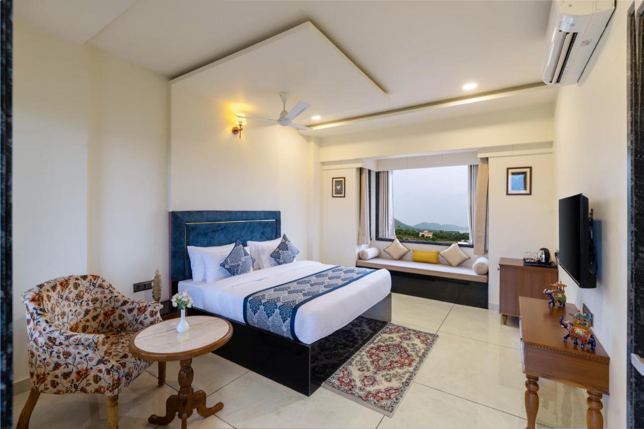 Traavista Aravali Mahal Hotel Удайпур Екстериор снимка