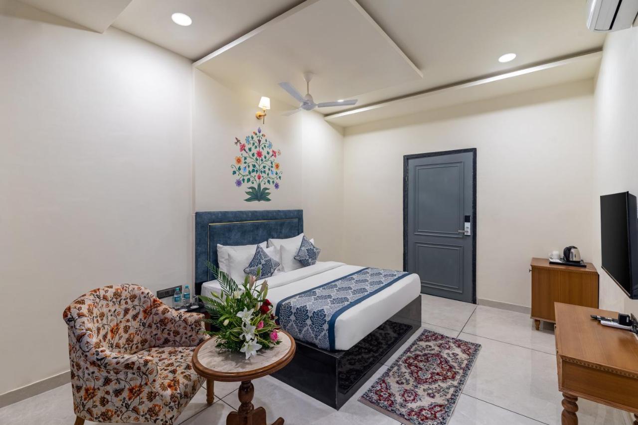 Traavista Aravali Mahal Hotel Удайпур Екстериор снимка