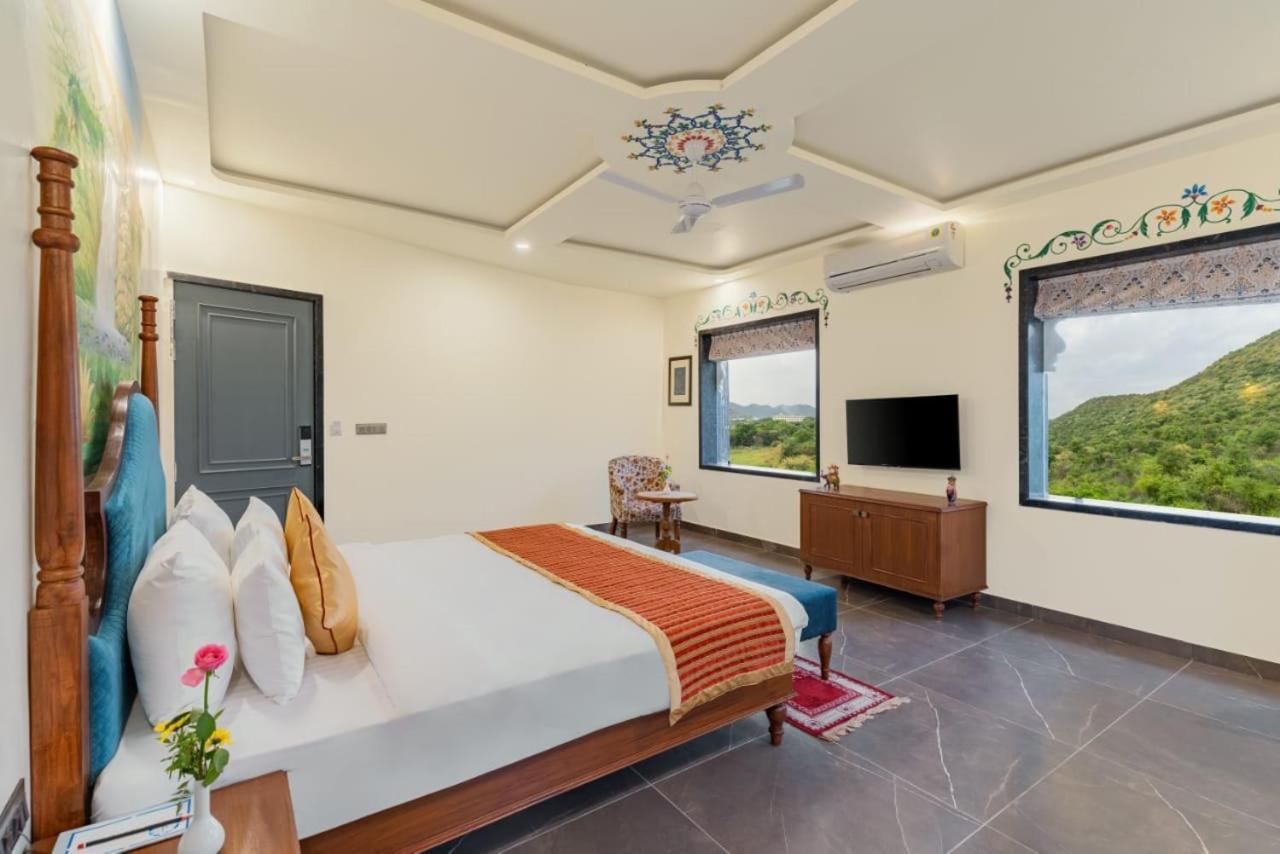 Traavista Aravali Mahal Hotel Удайпур Екстериор снимка