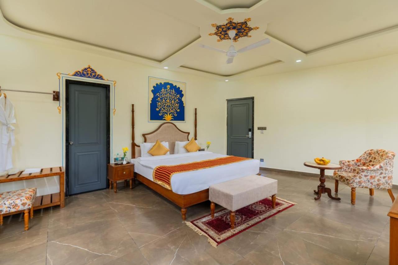 Traavista Aravali Mahal Hotel Удайпур Екстериор снимка